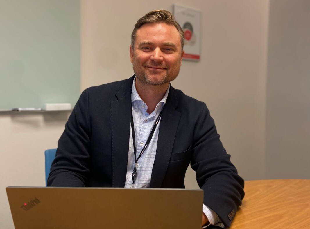 Salgsdirektør i Storebrand Bank Aasmund Hveding har lykkes med sin nye salgsstrategi. Salgsdirektør i Storebrand Bank Aasmund Hveding har lykkes med sin nye salgsstrategi.