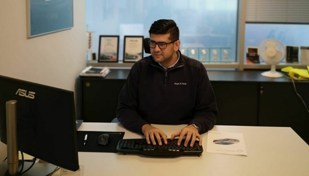 Suleiman Idris har jobbet seg opp fra dørselger til salgssjef. Nå deler han sin reise og viktige råd til andre som har en drøm i salgsbransjen. Suleiman Idris har jobbet seg opp fra dørselger til salgssjef. Nå deler han sin reise og viktige råd til andre som har en drøm i salgsbransjen.