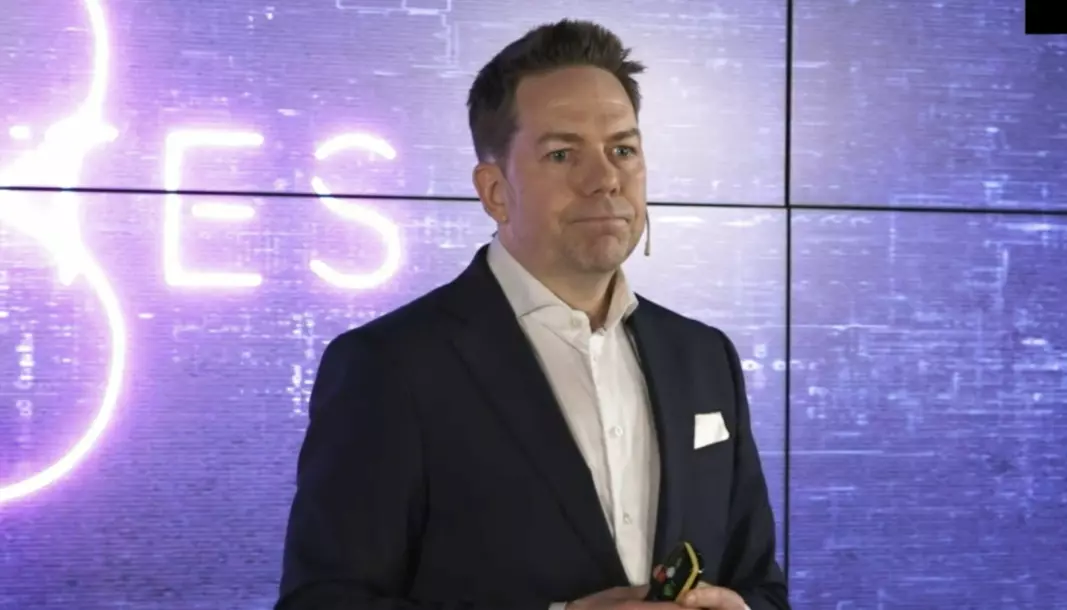Morten Blomfeldt på scenen under årets «8 Minutes of Digital Marketing».