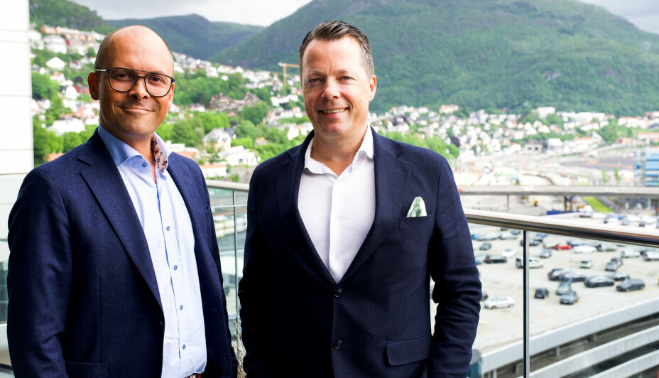 Salgsleder i Ability, Arnt Erik Gangås, sammen med konsernsjef i Kaland & Partners Eiendomsmegling, Fredrik Søreide.