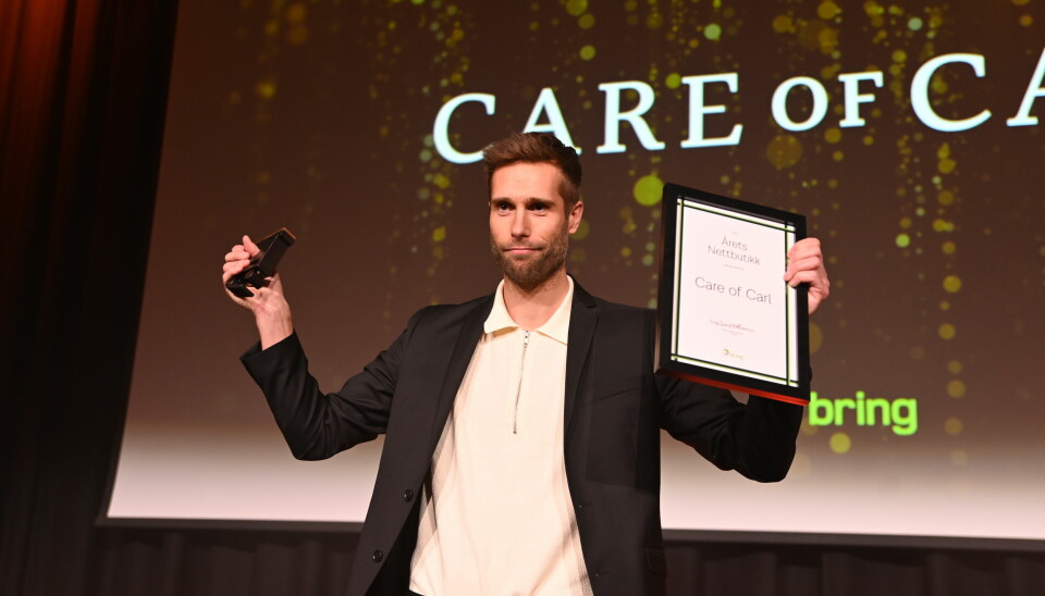 Mathias Ekström i Care of Carl tok i mot pris under Netthandlerprisen onsdag.