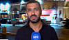 NRK-korrespondent Yama Wolasmal avbildet mens han rapporter fra Tel Aviv i Israel.